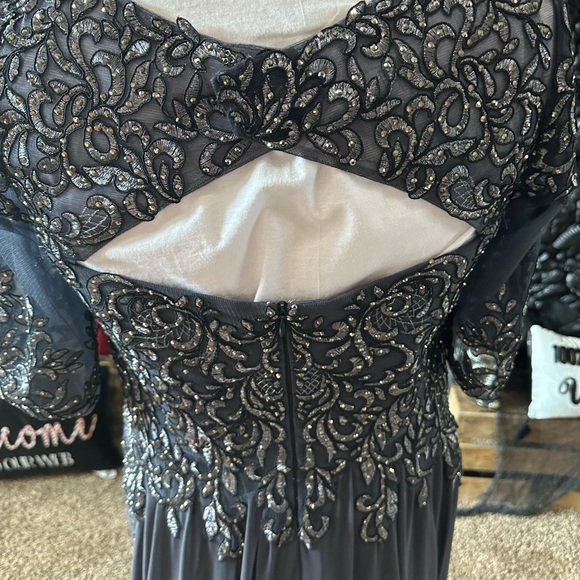 MGNY Madeline Gardner Formal Mother Of The Bride Charcoal Floor Length Bead 8/10 - Picture 7 of 16